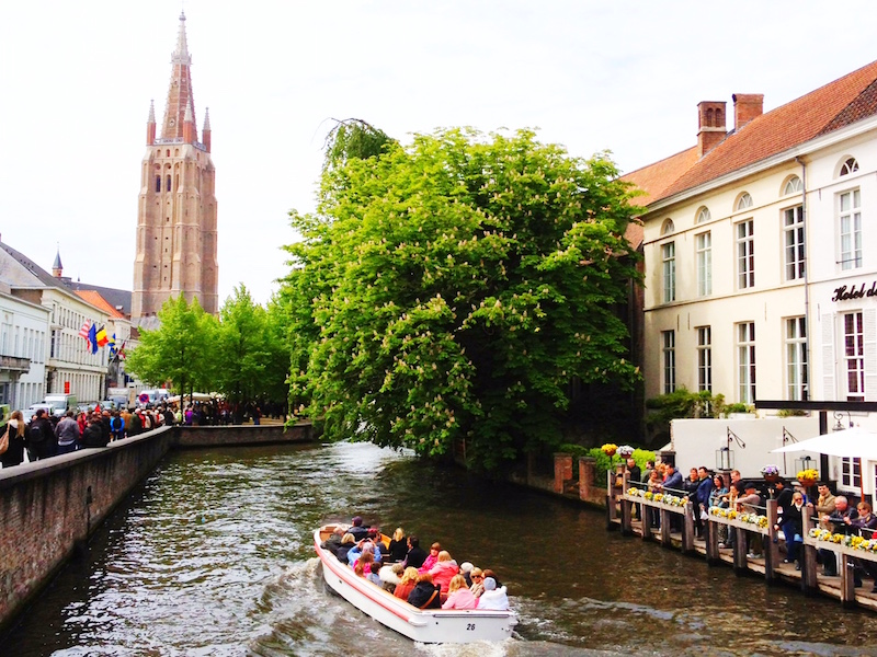 tour de barco- o que fazer em Bruges